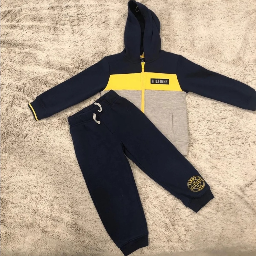 3T Tommy Hilfiger Boys Set